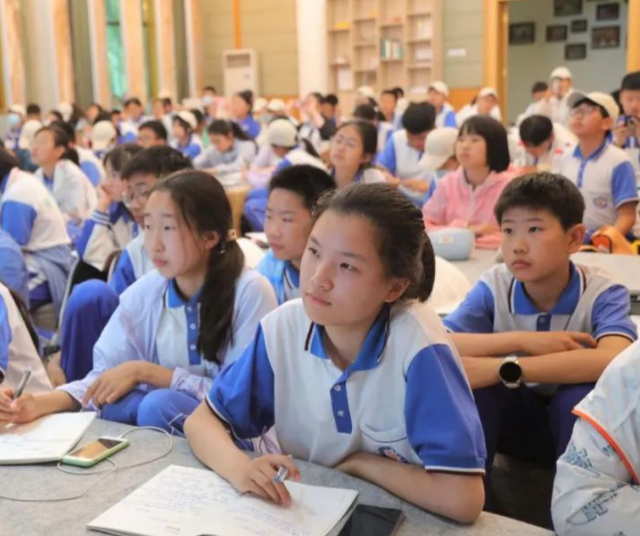 尊重应用多元成才杰出气氛深耕内在建设